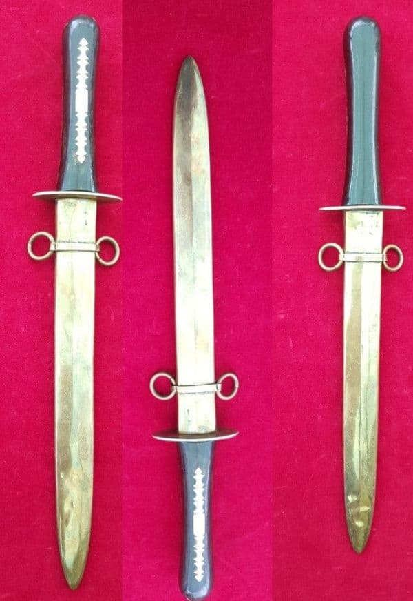A 19th Century English Naval Dirk, blade engraved  CELEBRATED CUTLERY. Circa 1860.  Ref 2468.